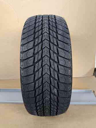 Продам зимние шины 215/50 R17 Roadstone Winguard Ice 95T (Корея) ---- 8 812 руб. Донецк