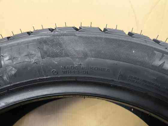 Продам зимние шины 215/50 R17 Roadstone Winguard Ice 95T (Корея) ---- 8 812 руб. Донецк