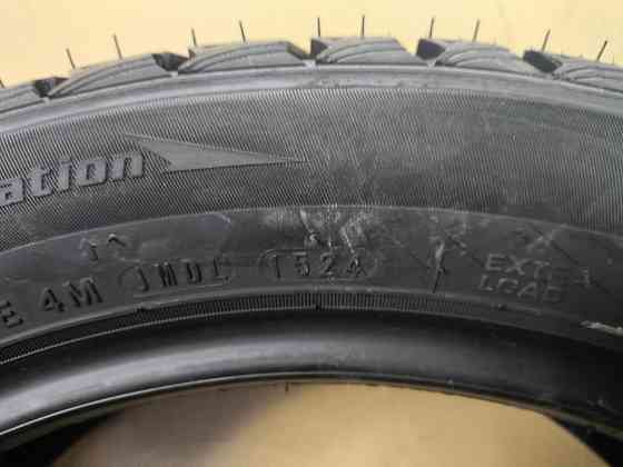 Продам зимние шины 215/50 R17 Roadstone Winguard Ice 95T (Корея) ---- 8 812 руб. Донецк