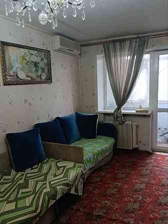 Сдам реальную 2 к. кв. возле Калининского рынка, есть накопительная система Донецк