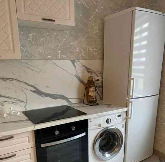 Первая сдача, просторная двухкомнатная квартира Киевский район, Донецк Сити. 48.0 м.кв.3/9 этаж Донецк