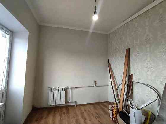 Продается трехкомнатная квартира с видом на море Мариуполь