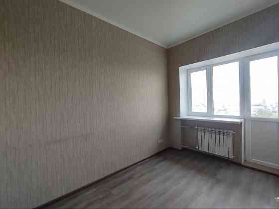 Продается трехкомнатная квартира с видом на море Мариуполь