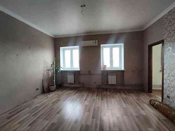 Продается трехкомнатная квартира с видом на море Мариуполь