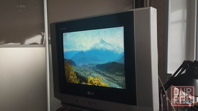 маленький LG 15'' в рабочем состоянии ,имеется пульт управления Донецк - изображение 3