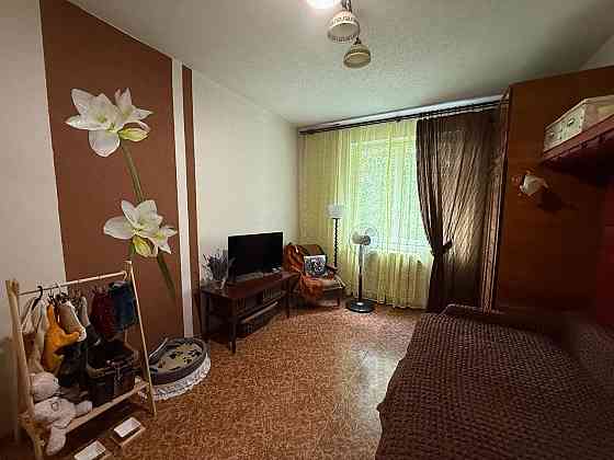 ПPОDАM 3-х комнатную в Буденновском районе,возле храма на улице Нижнекурганская Донецк