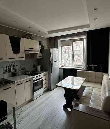 Сдам двухкомнатную квартиру в Кальмиусском районе! Ул.Карпинского. Недалеко Нептун Мариуполь