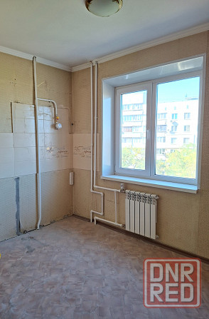 Продам 2ком.кв с ремонтом-центр.район 23 жмр Мариуполь - изображение 4