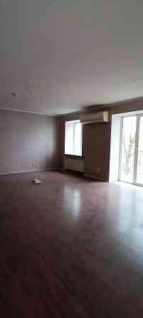 Сдам Офис 174 м² в Ворошиловском районе. Центр. Отдельный вход. Донецк