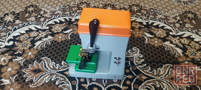 Новый станок для изготовления ключей Fugon 998A Донецк - изображение 2