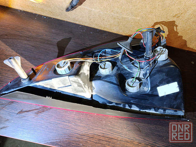 Задний левый стоп Приора универсал Донецк - изображение 3