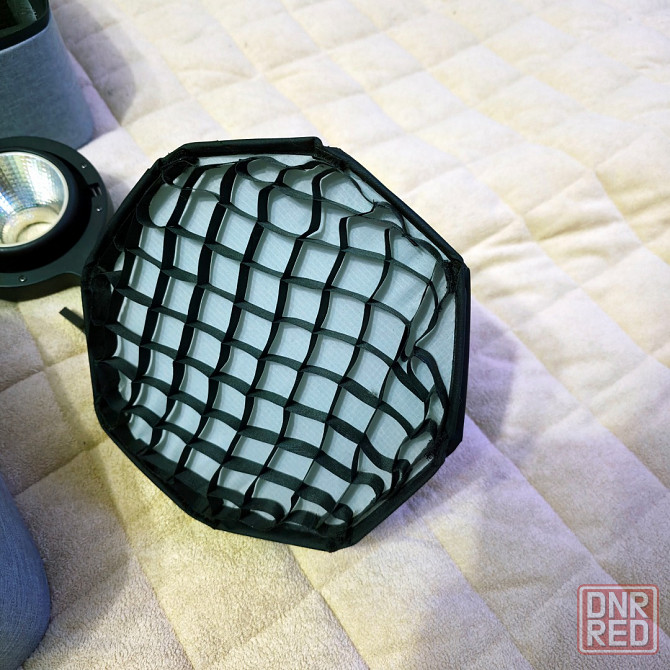 Продаю 3 осветителя Zhiyun Molus X100 Pro Kit (включая один комплект с рефлектором) Донецк - изображение 4