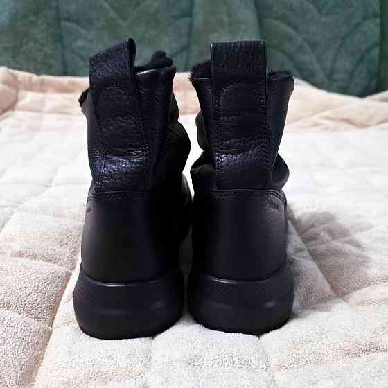 Продам женские ботинки ECCO Донецк