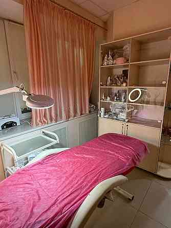 Продается действующий салон красоты в Калининском районе Донецка Донецк