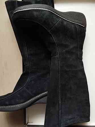 Зимние замшевые сапоги. Донецк