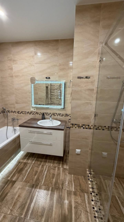 аренда 2-х комнатной квартиры в Ворошиловском районе, Университетская улица Донецк