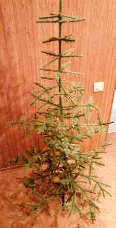 Ёлка искусственная с украшениями, высота 1,5м. сделана в ссср Донецк