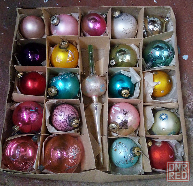 Украшения игрушки шарики верхушка для новогодней ёлки комплектом Донецк - изображение 3