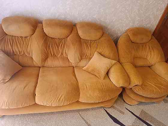 Продам мягкую мебель ( Диван и два Кресла ) Донецк