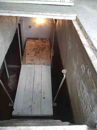 Продам гараж 440к.р. торг стадион шахтер. Донецк