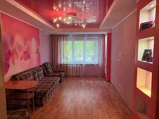 Продам 3-х.комнатную квартиру Петровский район "Тихий" 1/9 Донецк