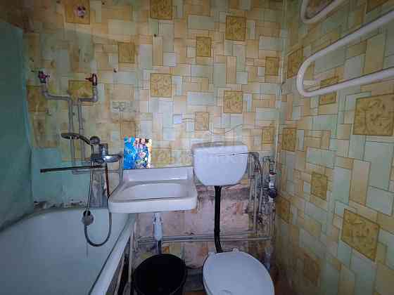 Продам 1к кв. Восточный Луганск