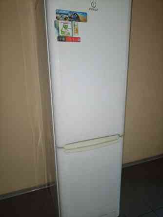 Продам холодильник indesit Донецк