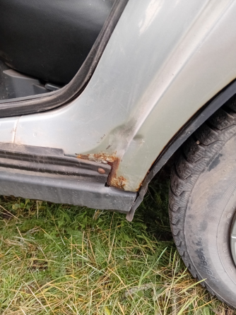 Продам лада приора ,2008г 1,6.пробег,полностью на ходу,есть моменты по кузову на фото все вид Макеевка