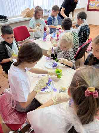 Детскому центру требуются воспитатели с оптом работы в дошкольном учреждении Донецк