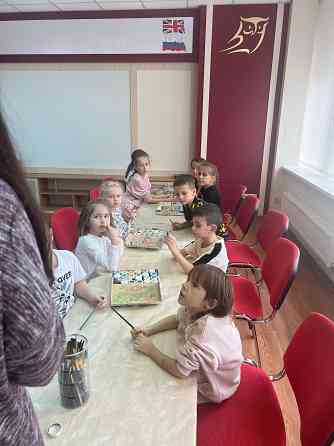 Детскому центру требуются воспитатели с оптом работы в дошкольном учреждении Донецк