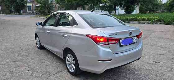 Новый Changan Alsvin Красный Луч