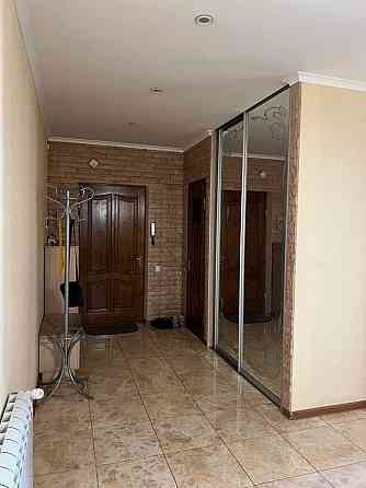 Сдается комфортная и просторная 2-к квартира по ул. Университетской Ориентир: ДонГУ Донецк