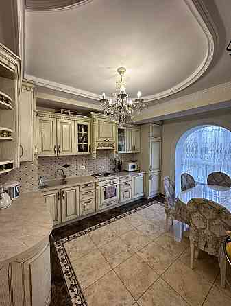 Сдам 3 к.кВ, Ворошиловский р-н, проспект Ватутина 22, вид на кинотеатр Звездочка Донецк