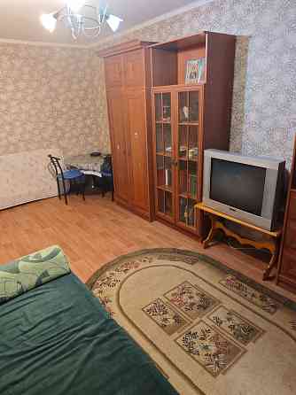 сдам 1 к.кв. ленинский р. ленинский исп. оборонная 15000 р. + свет залог 50%. Донецк