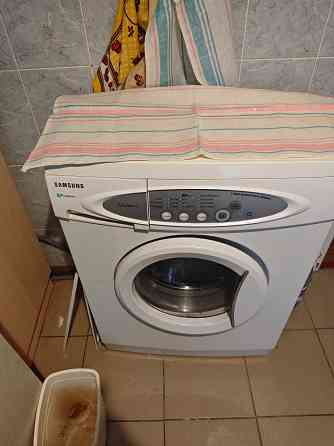 сдам 1 к.кв. ленинский р. ленинский исп. оборонная 15000 р. + свет залог 50%. Донецк