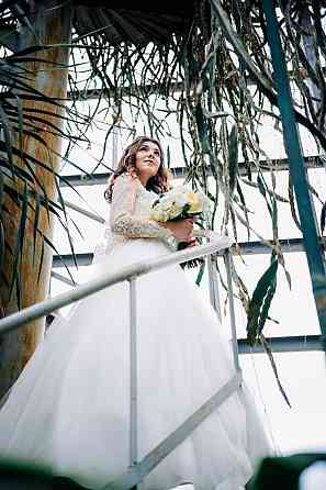 Свадебное платье 44 размер Донецк