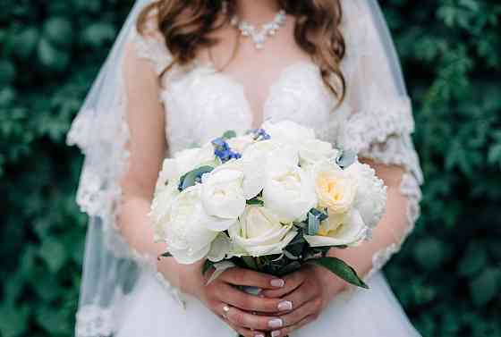 Свадебное платье 44 размер Донецк