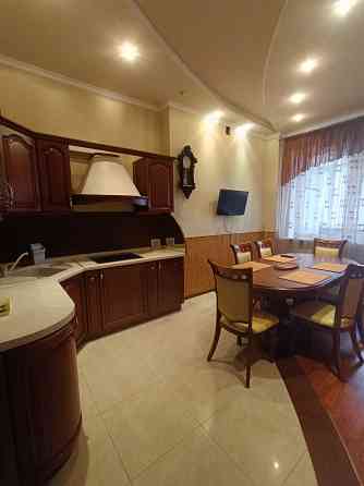 Продам 3-х комн кв-ру ул Розы Люксембург/ пр. Панфилова с ремонтом и мебелью Донецк