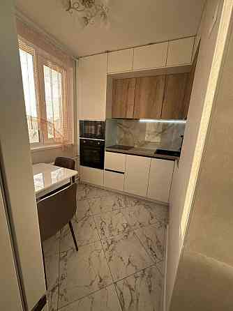 Сдается однокомнатная квартира в Ворошиловском районе на Набережной! Донецк