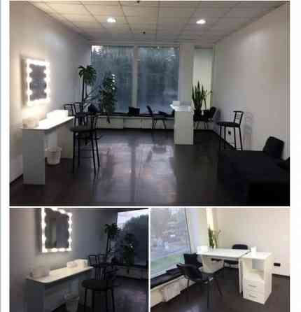 Столы , стулья , зеркало , стеллаж из салона Донецк