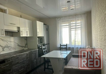 Первая сдача, просторная двухкомнатная квартира Ленинский район, Цирк. 66.0 м.кв.4/9 этаж Донецк - изображение 2