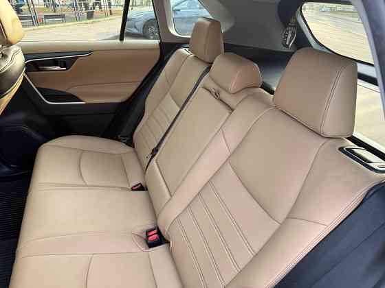 Toyota RAV 4. 2.5 AT Донецк