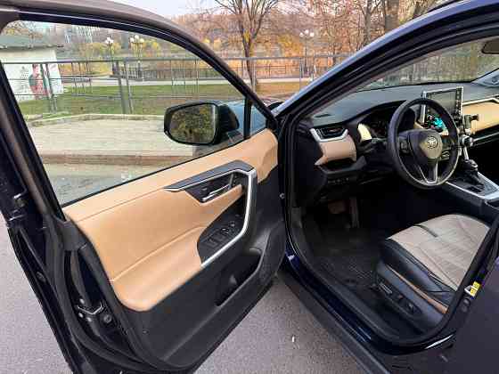 Toyota RAV 4. 2.5 AT Донецк