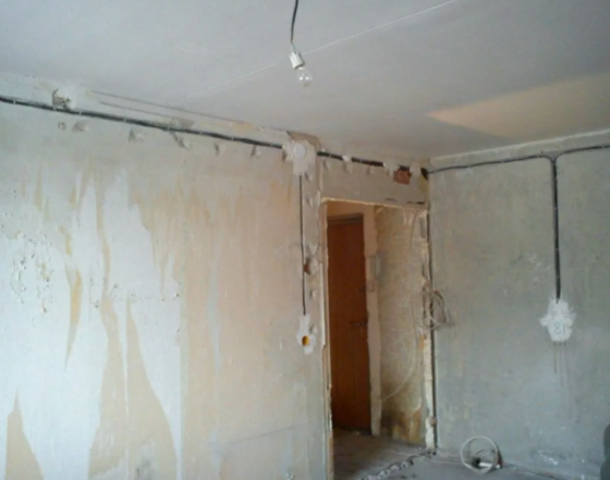 Макеевка Даки - остановка Север с неоконченным ремонтом Макеевка