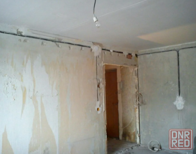 Макеевка Даки - остановка Север с неоконченным ремонтом Макеевка - изображение 1