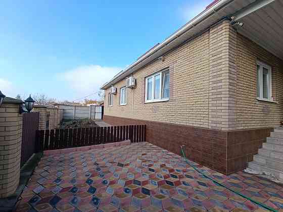 Продам шикарный дом на приватизир. земле в Пгт Старобешево Старобешево