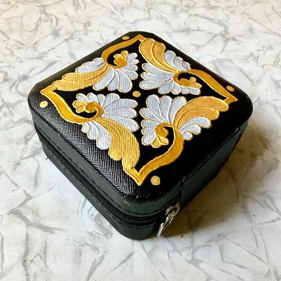 Дорожная шкатулка для украшений, на молнии. Новая. Донецк