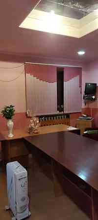 Продам офис из двух комнат,и санузел. Донецк