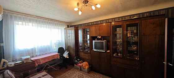 Продам 2-комнатную квартиру с гаражом в г. Зугрэс, ул. Калинина Зугрэс