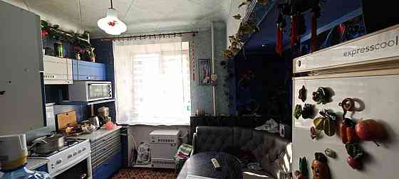 Продам 2-комнатную квартиру с гаражом в г. Зугрэс, ул. Калинина Зугрэс